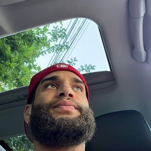 Meet your Posher, Levi